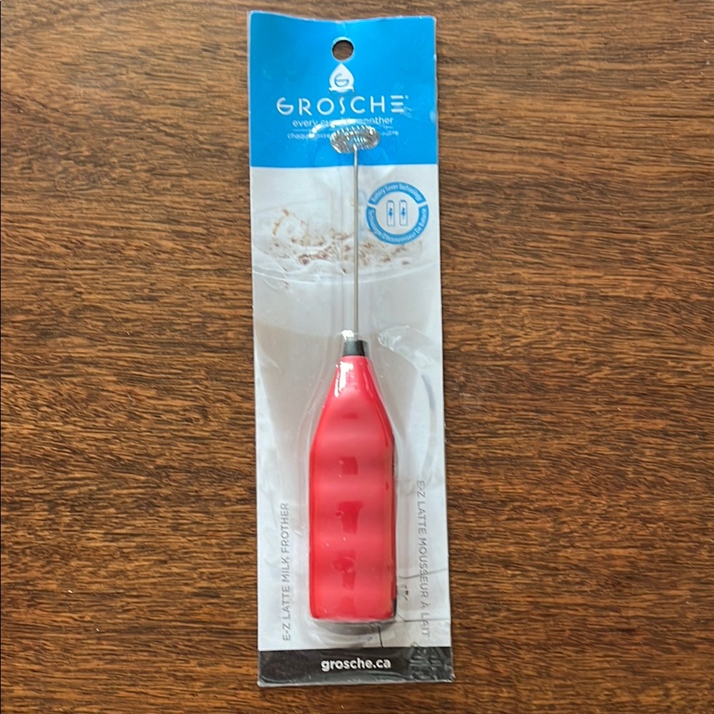 Grosche EZ Latte Milk Frother
New in box
Stylish red.